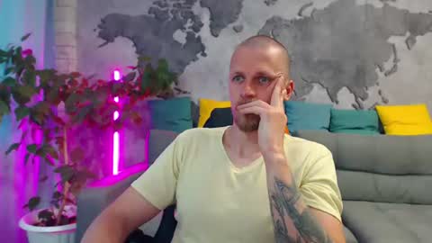 Snapshot of vikingchrisss chatting on 07/18/26, 10:52 vikingchrisss online show from 07/18/26, 10:52