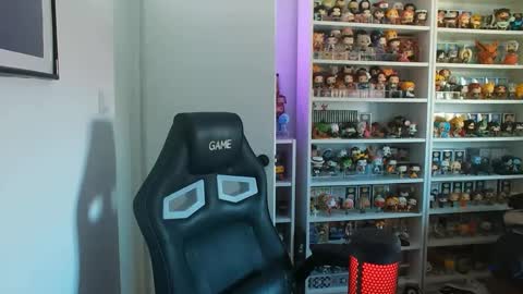 Snapshot of vikingcock__ chatting on 04/20/26, 03:15 vikingc0ck online show from 04/20/26, 03:15