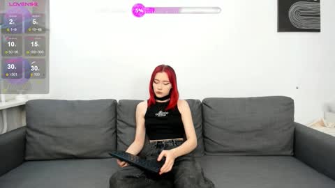 vikis_love online show from 11/22/25, 10:47