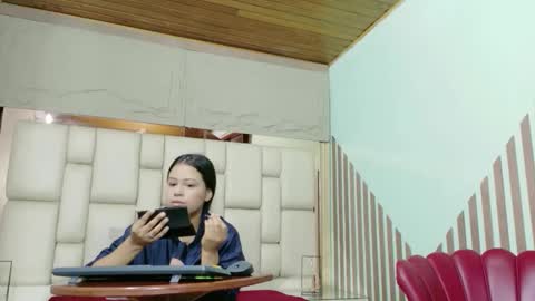 Snapshot of vikitomson chatting on 02/02/26, 12:37 vikiTomson online show from 02/02/26, 12:37