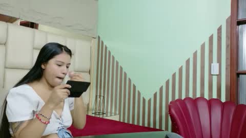 Snapshot of vikitomson chatting on 03/04/26, 12:55 vikiTomson online show from 03/04/26, 12:55