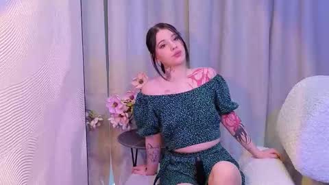 Snapshot of vikiwild chatting on 02/27/26, 10:37 Daria online show from 02/27/26, 10:37