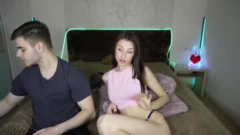 Snapshot of vikki_and_george chatting on 11/14/25, 10:51 vikki and george online show from 11/14/25, 10:51