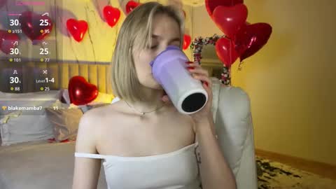 Vikky online show from 02/21/26, 12:44