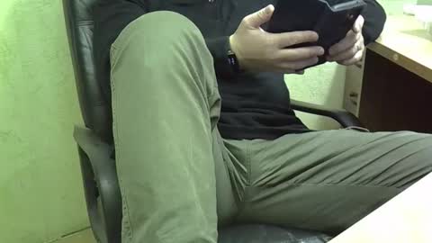 viknik16cm online show from 12/02/25, 04:40