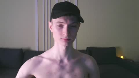 Snapshot of viksons chatting on 12/25/24, 03:28 Max online show from 12/25/24, 03:28