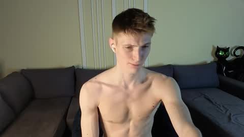 Snapshot of viksons chatting on 11/26/25, 01:45 Max online show from 11/26/25, 01:45