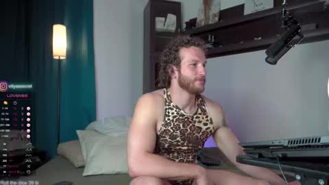 Snapshot of viktor_secret chatting on 10/02/25, 05:36 fansly  VITEKsecret online show from 10/02/25, 05:36