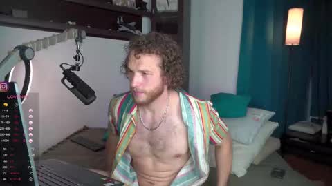Snapshot of viktor_secret chatting on 10/10/25, 05:17 fansly  VITEKsecret online show from 10/10/25, 05:17