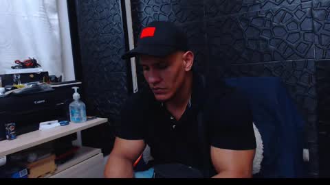 Viktor Herrera online show from 02/01/25, 01:44