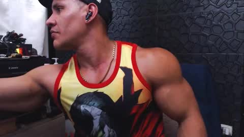 Viktor Herrera online show from 09/27/25, 04:23