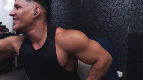 Viktor Herrera online show from 09/29/25, 02:06