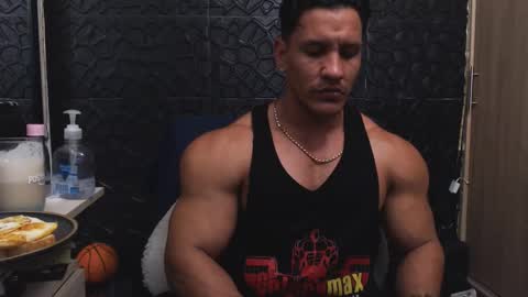 Viktor Herrera online show from 11/11/25, 02:11