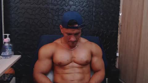 Viktor Herrera online show from 12/02/25, 07:09