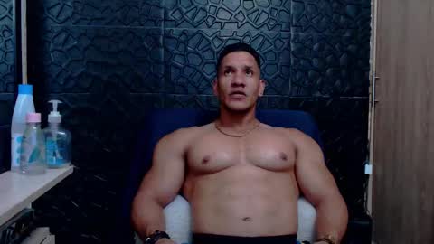 Viktor Herrera online show from 02/06/26, 03:33