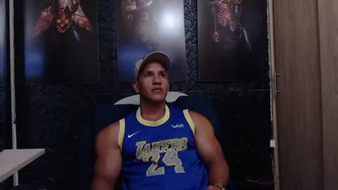 Snapshot of viktorherrera chatting on 06/17/26, 03:09 Viktor Herrera online show from 06/17/26, 03:09