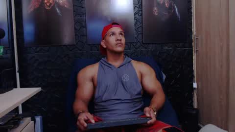 Snapshot of viktorherrera chatting on 06/23/26, 03:21 Viktor Herrera online show from 06/23/26, 03:21