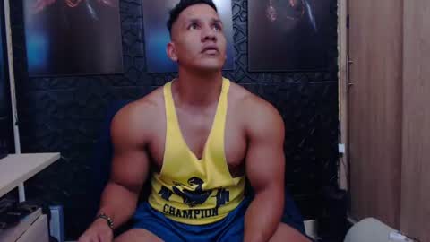 Snapshot of viktorherrera chatting on 06/25/26, 07:07 Viktor Herrera online show from 06/25/26, 07:07