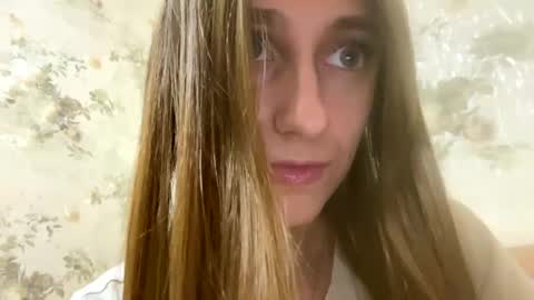 Snapshot of viktoria9898 chatting on 12/06/24, 09:46 Sweett online show from 12/06/24, 09:46