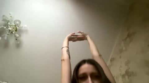 Snapshot of viktoria9898 chatting on 02/11/25, 01:20 Sweett online show from 02/11/25, 01:20