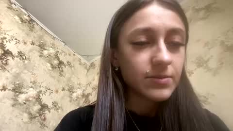 Snapshot of viktoria9898 chatting on 02/18/25, 10:16 Sweett online show from 02/18/25, 10:16
