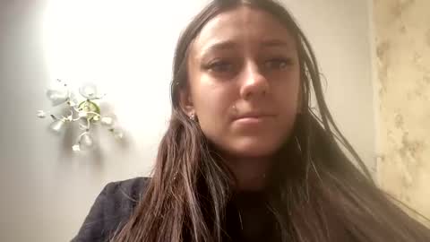 Snapshot of viktoria9898 chatting on 02/26/25, 11:20 Sweett online show from 02/26/25, 11:20