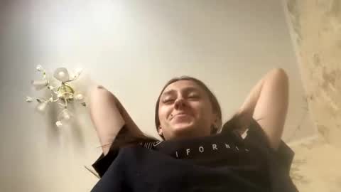 Snapshot of viktoria9898 chatting on 02/27/25, 10:37 Sweett online show from 02/27/25, 10:37