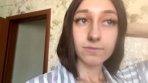 Snapshot of viktoria9898 chatting on 03/10/25, 10:26 Sweett online show from 03/10/25, 10:26