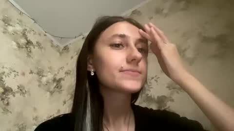 Snapshot of viktoria9898 chatting on 10/14/25, 11:55 Sweett online show from 10/14/25, 11:55