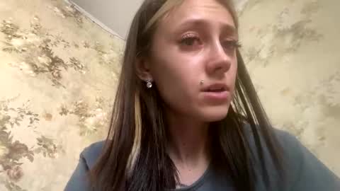 Snapshot of viktoria9898 chatting on 05/23/26, 02:50 Sweett online show from 05/23/26, 02:50