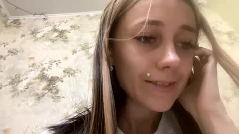 Snapshot of viktoria9898 chatting on 06/01/26, 02:24 Sweett online show from 06/01/26, 02:24