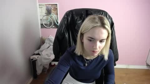 Snapshot of viktoria_lovely chatting on 04/01/26, 07:09 viktoria_lovely online show from 04/01/26, 07:09