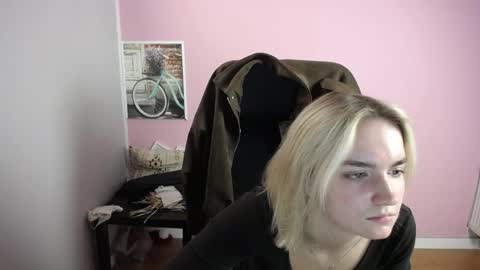 Snapshot of viktoria_lovely chatting on 04/15/26, 09:49 viktoria_lovely online show from 04/15/26, 09:49