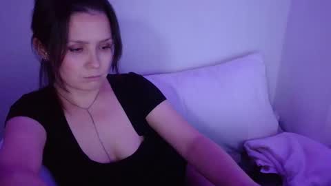 Snapshot of viktoriakiss chatting on 03/20/26, 09:52 viktoriakiss online show from 03/20/26, 09:52