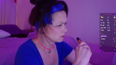 Snapshot of viktoriakiss chatting on 04/14/26, 09:54 viktoriakiss online show from 04/14/26, 09:54