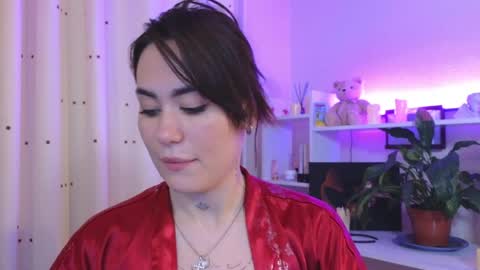 Snapshot of viktoriamoore chatting on 04/29/26, 10:16 viktoriamoore online show from 04/29/26, 10:16