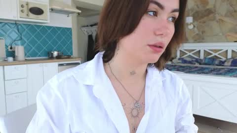 Snapshot of viktoriamoore chatting on 06/05/26, 08:20 viktoriamoore online show from 06/05/26, 08:20