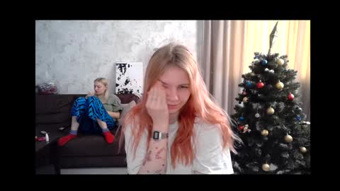 Snapshot of viktorlonsky chatting on 12/25/24, 06:41 viktorlonsky online show from 12/25/24, 06:41