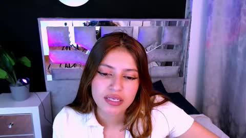 Snapshot of viky_evanss chatting on 04/17/26, 11:08 viky_evanss online show from 04/17/26, 11:08