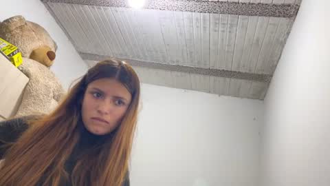 Snapshot of viky_evanss chatting on 06/27/26, 02:16 viky_evanss online show from 06/27/26, 02:16