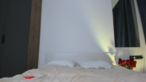 Snapshot of villanelle_dela chatting on 04/24/26, 09:39 Villanelle online show from 04/24/26, 09:39