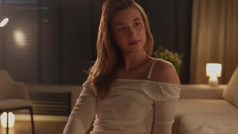 Lana online show from 11/18/25, 09:47