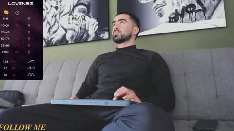 Snapshot of vince_colin chatting on 04/26/26, 12:25 VINCE online show from 04/26/26, 12:25