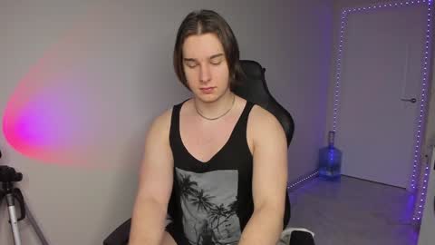 Vincent Strong online show from 01/12/25, 07:53