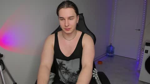 Vincent Strong online show from 01/22/25, 02:14