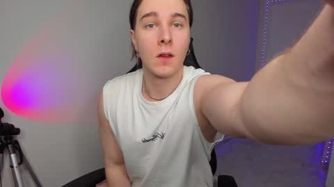 Vincent Strong online show from 01/26/25, 02:30