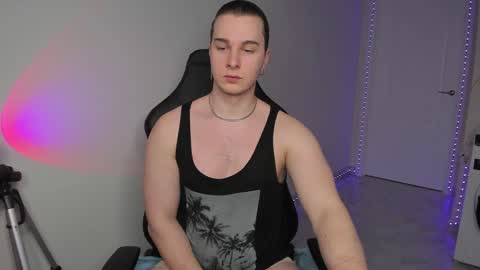 Vincent Strong online show from 02/03/25, 02:24