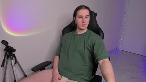 Vincent Strong online show from 02/15/25, 08:11