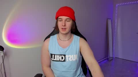 Vincent Strong online show from 03/08/25, 01:39