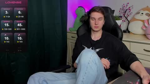 Vincent Strong online show from 09/16/25, 02:18